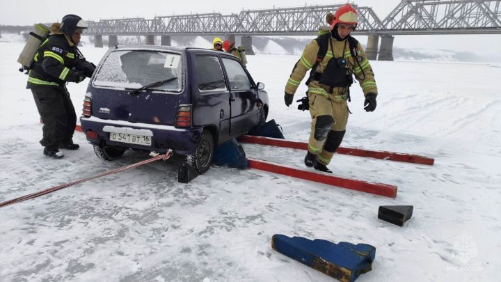 Сегодня открылась ледовая переправа Зеленодольск — Нижние Вязовые