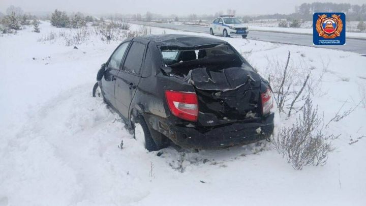 Водитель не справился с управлением на трассе в Лаишевском районе РТ