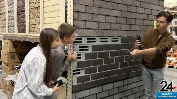 Представляем капитанов «Корабля Слов»: О чём мечтают юные ведущие сериала Аяз и Зарина