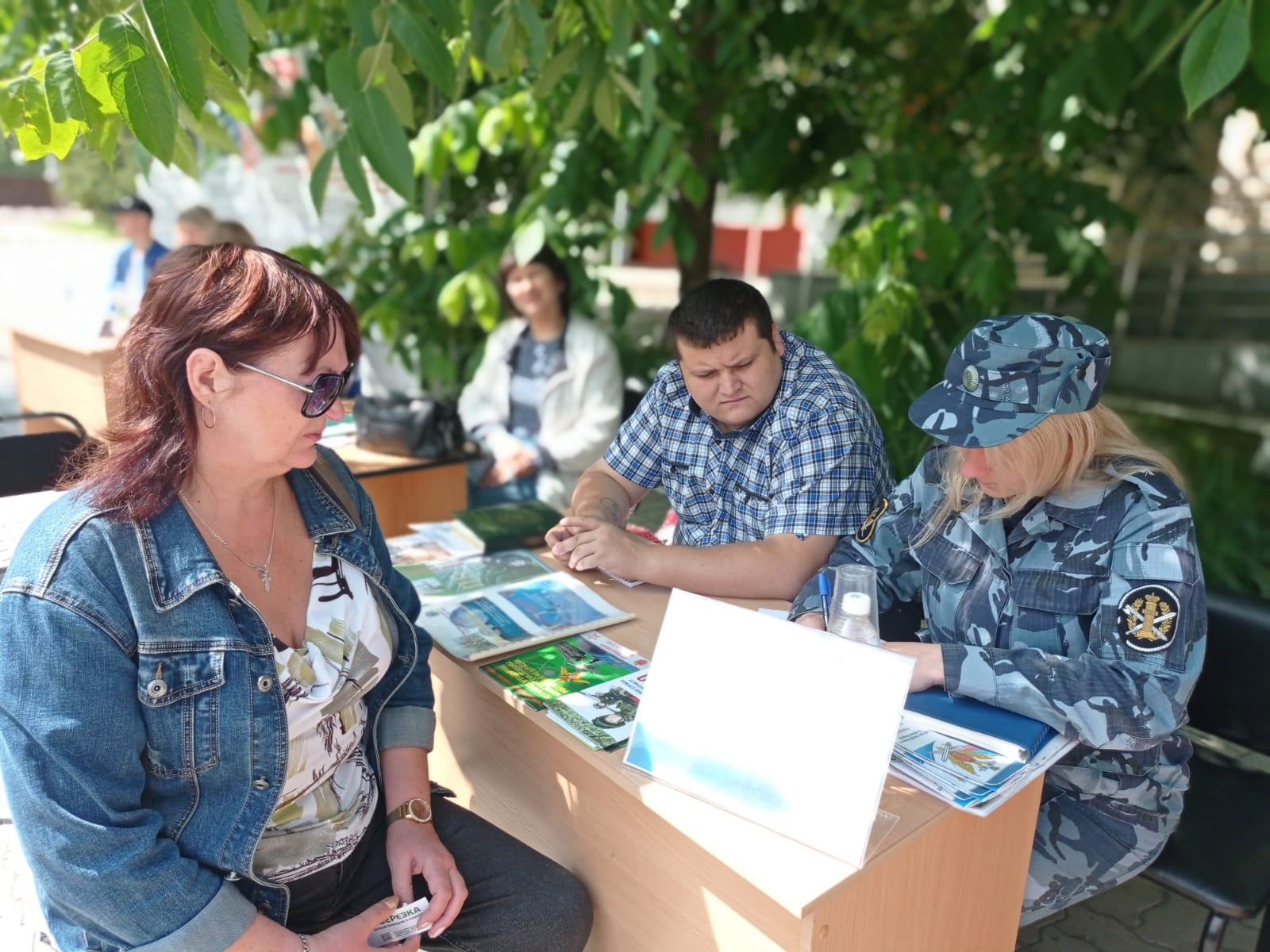 В Зеленодольске всероссийская ярмарка трудоустройства «Работа России. Время  возможностей» объединила 24 работодателя и более 400 соискателей со всего  района