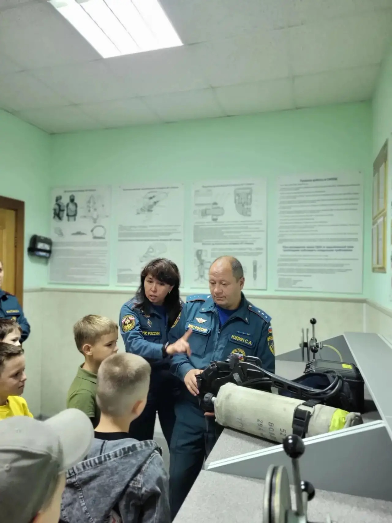 Для ребят провели экскурсию