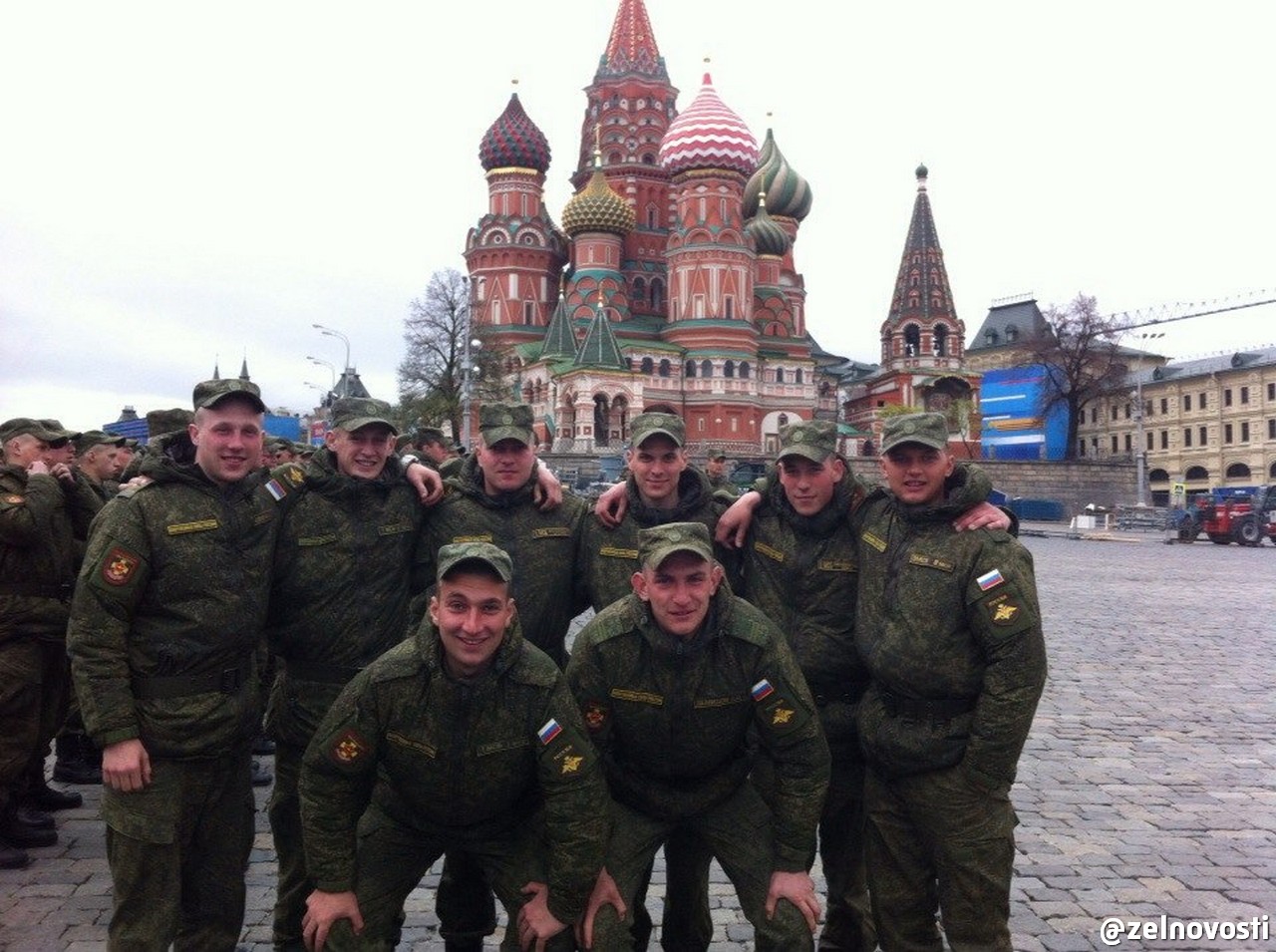 5 мая 2015. Украинские войска на красной площади. Армия России на красной площади. Солдаты на красной площади. Парад Победы 2008 года на красной площади.