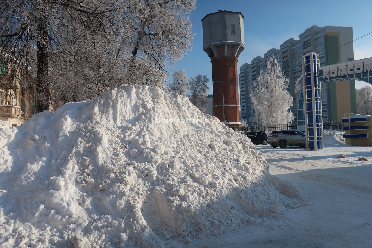 Какая зима лучше. Зеленодольск снег. Снежный Зеленодольск. Снегопад 24 апреля 2021. Елабуга зимняя фото 2021 2022.