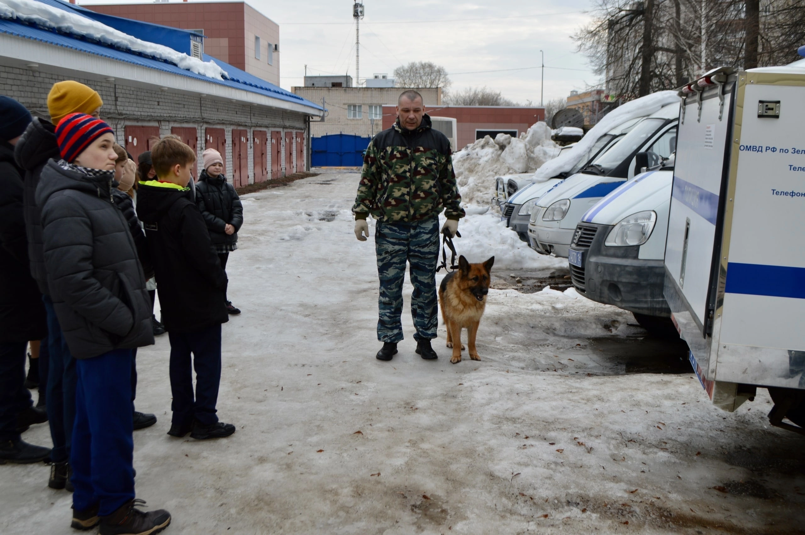 Зеленодольские юнармейцы встретились с полицейскими