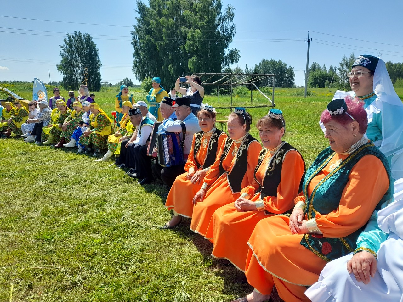 Погода кургузи большие в зеленодольском районе. Татары в деревне. Русский фольклор в костюме 2023. Погода в Кургузях.