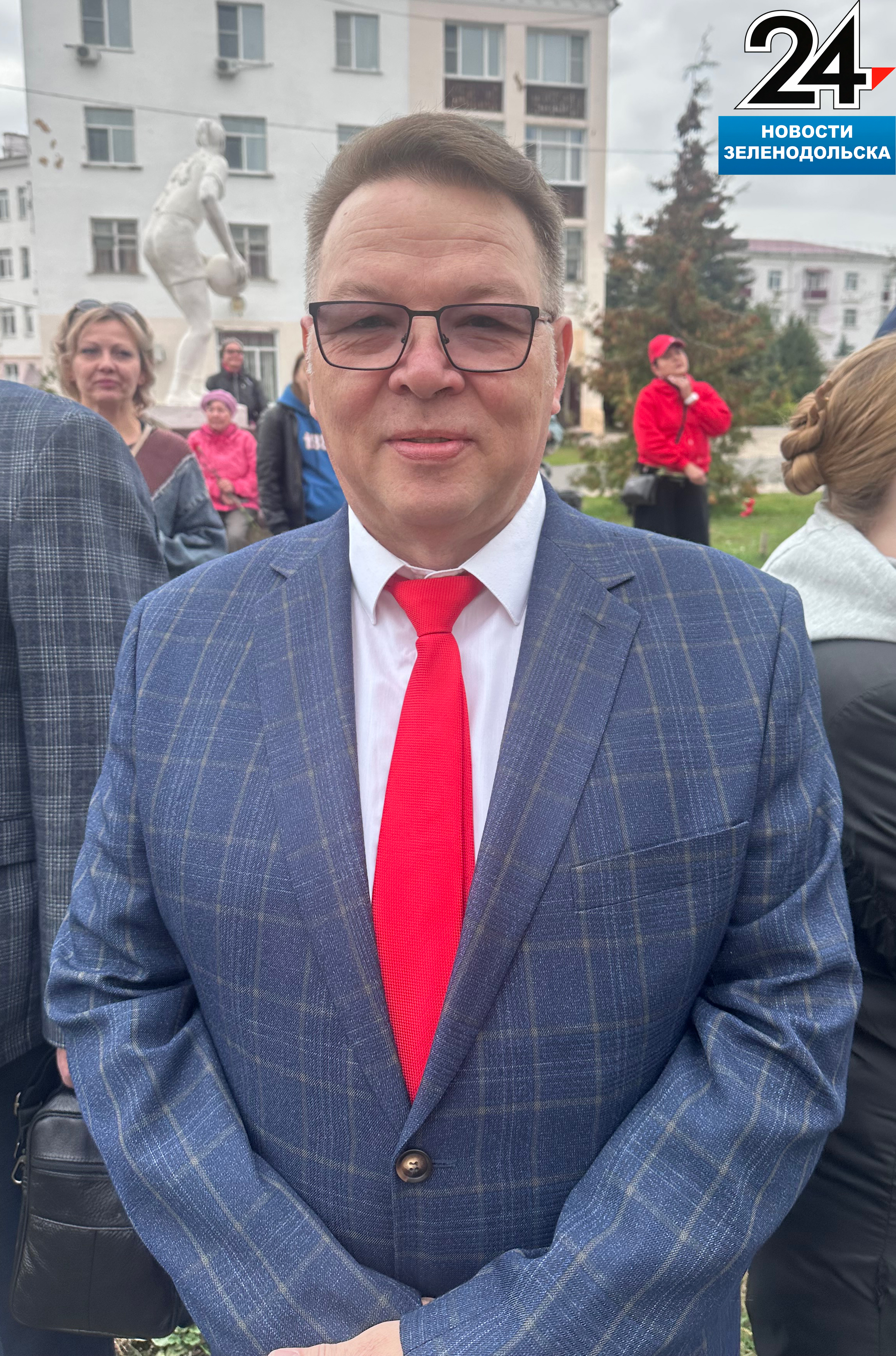 Скульптор Эдгар Филиппов стремился вложить в металл не просто портретное сходство, а саму суть творчества музыканта