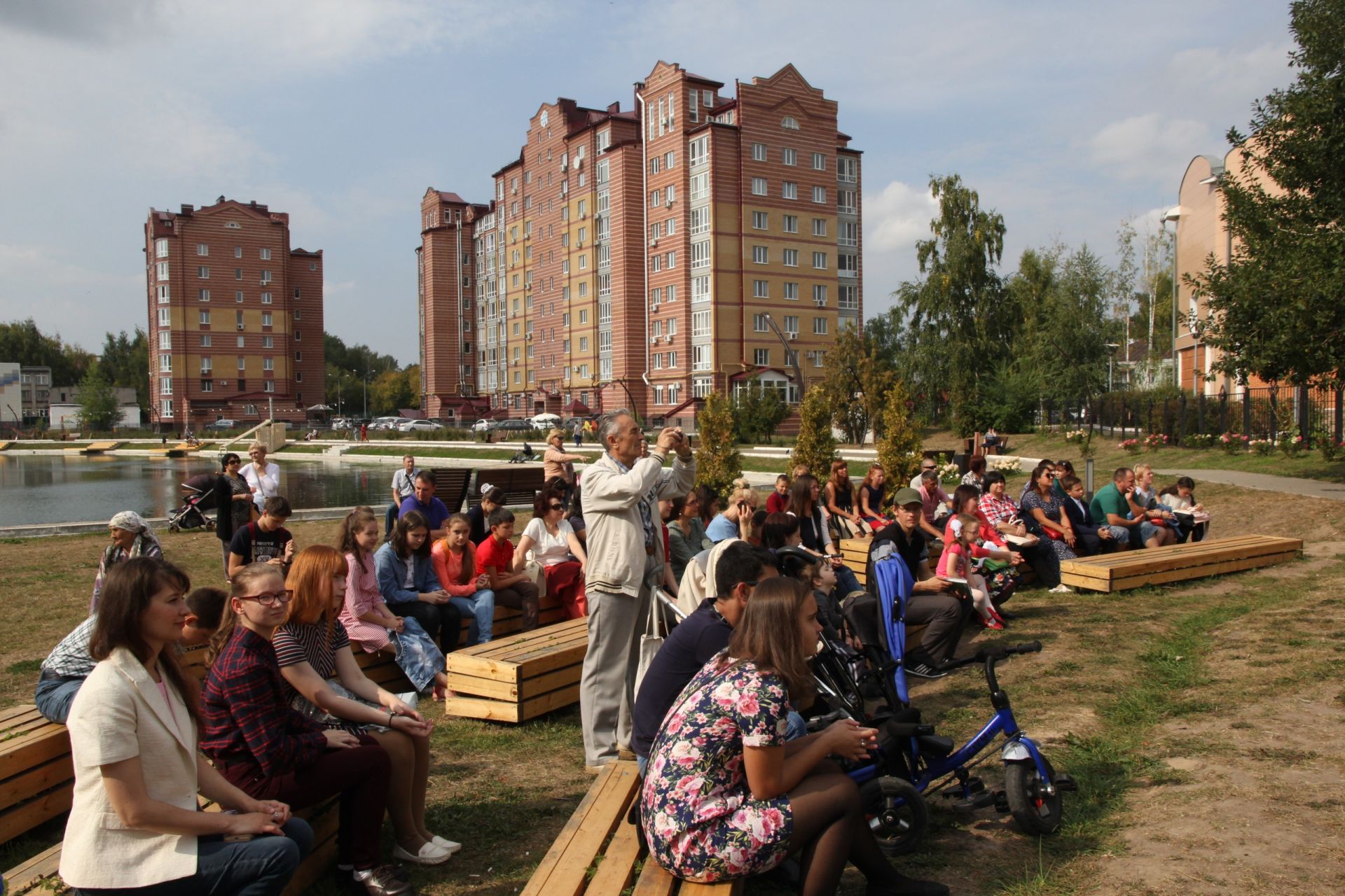 Фото: На городской сцене "Ракушка" выступили юные чтецы и поэты