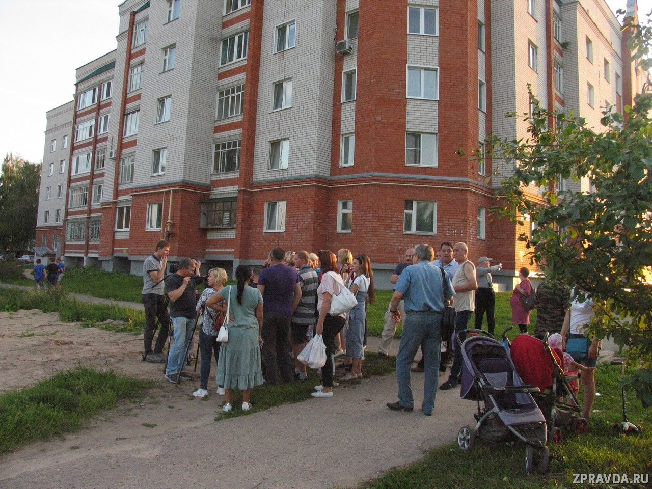 Сегодня в зеленодольске. Зеленодольск улица Гоголя. Центральная улица Зеленодольска. Самая популярная улица в Зеленодольске. Главная улица Зеленодольска.