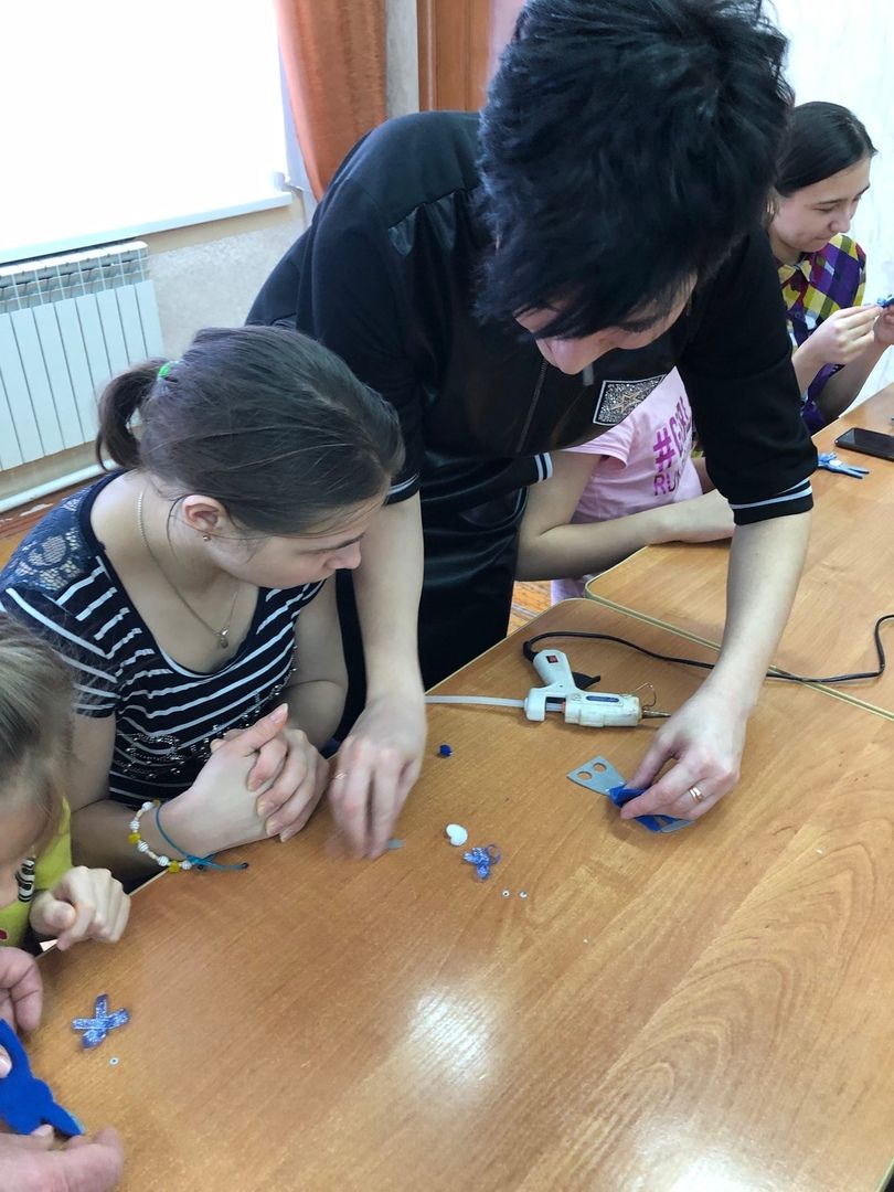 Два творческих мастер-класса для детей и подростков с ограниченными возможностями провели в Зеленодольске