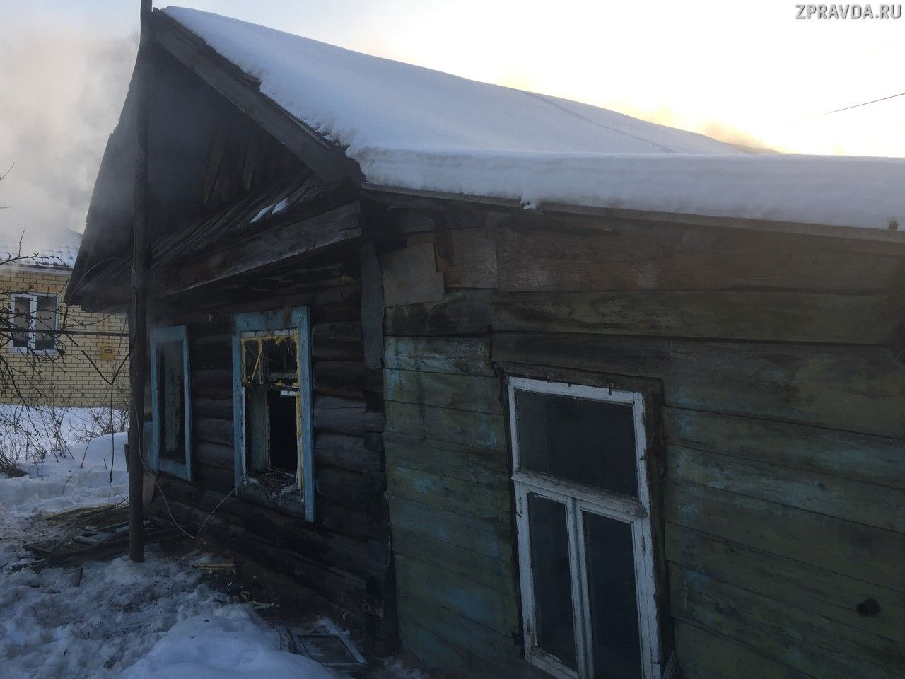 Хозяина частного дома в Зеленодольске спасли на пожаре