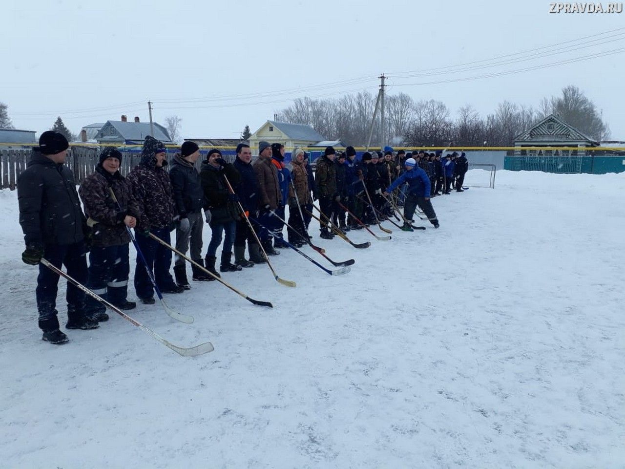 В Кугушевском сельском поселении 23 февраля отметили традиционно турниром по хоккею с мячом
