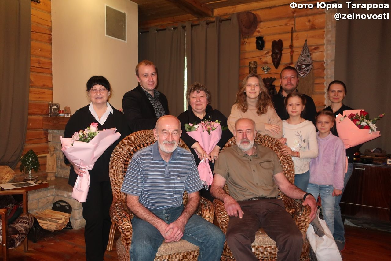 Династию Горшковых поздравили с Международным днём семьи