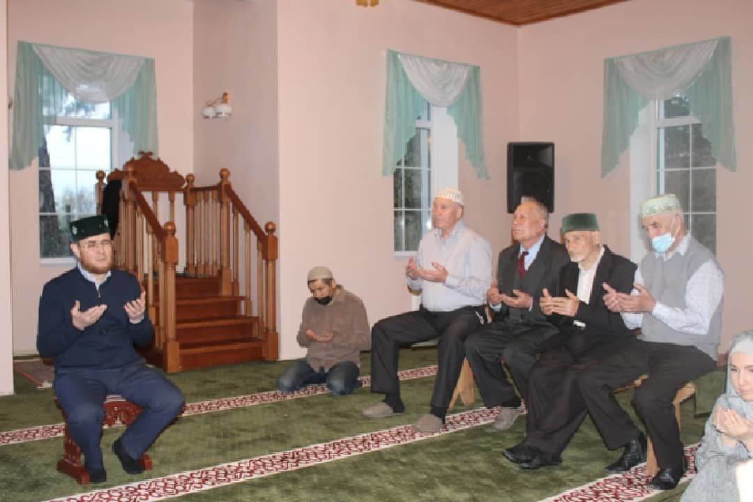 В васильевской мечети прошел ифтар с участием актеров казанского театра Камала