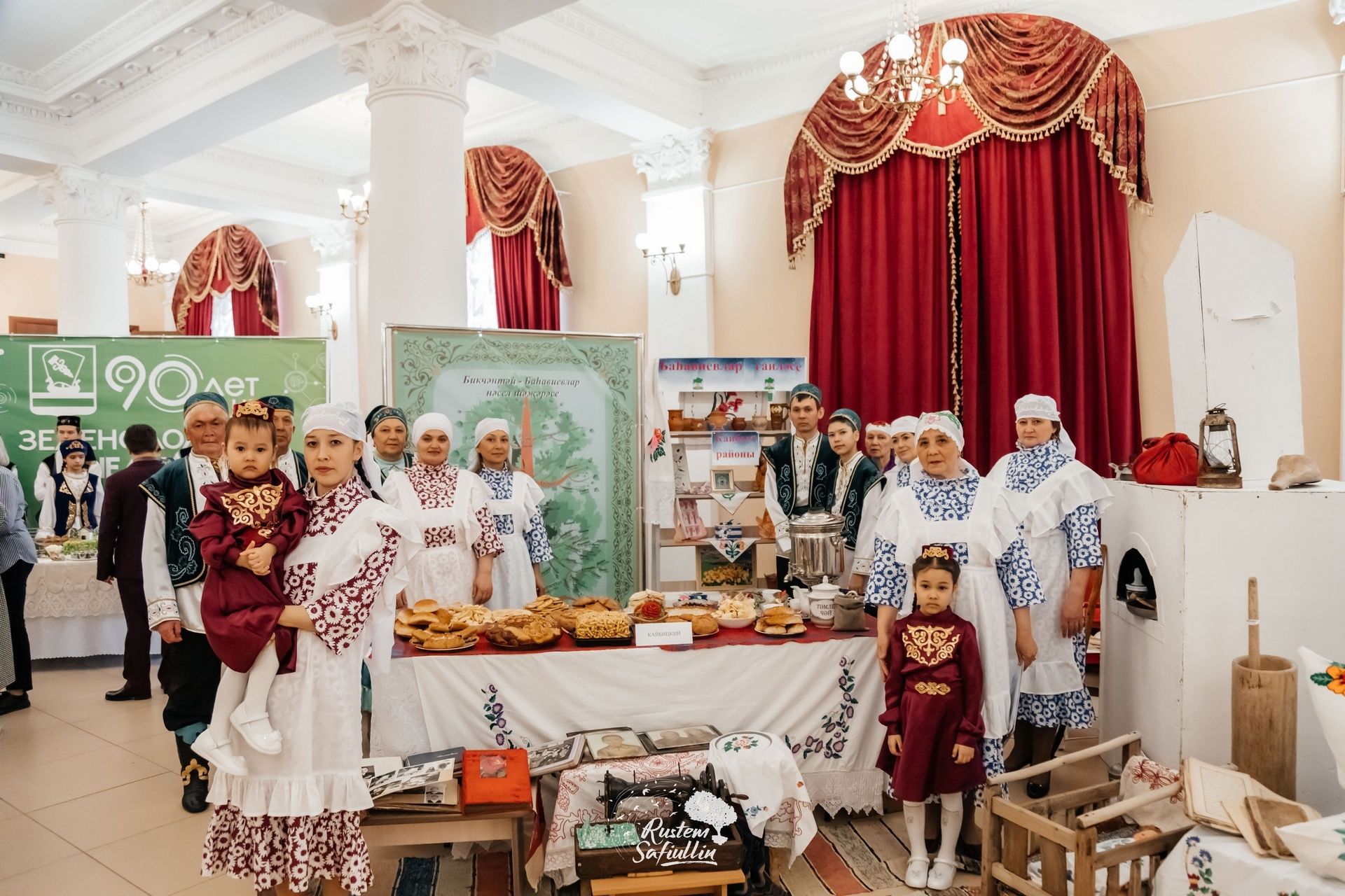 В Зеленодольске прошел зональный этап конкурса «Эхо веков в истории семьи — Без тарихта без эзлебез»