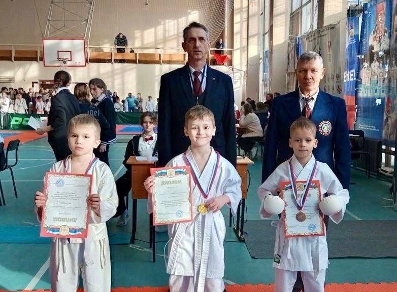 Зеленодольские юные каратисты на турнире в Йошкар-Оле вышли в финал и заняли все призовые места