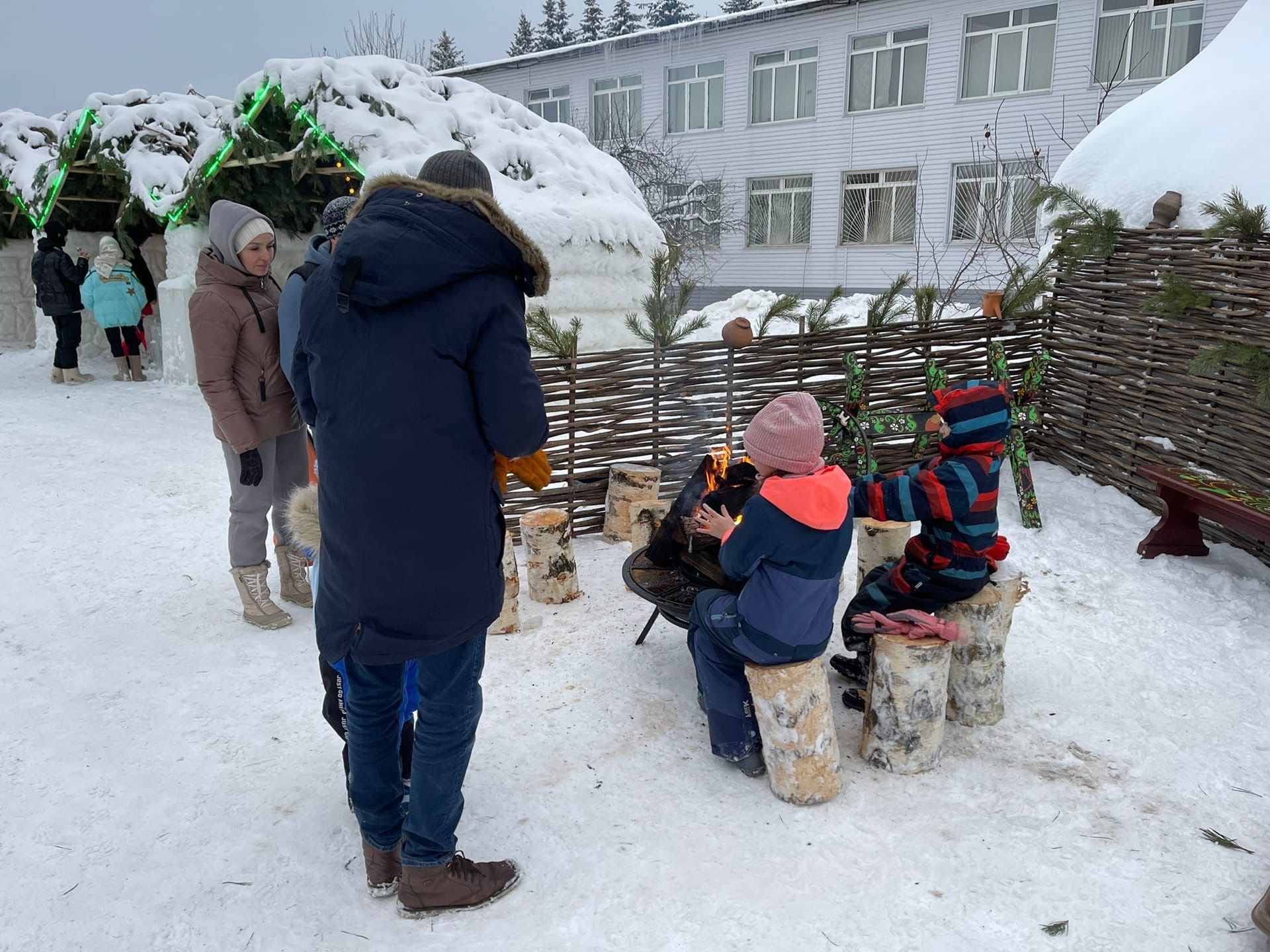 В Раифе открылся Рождественский ледовый фестиваль