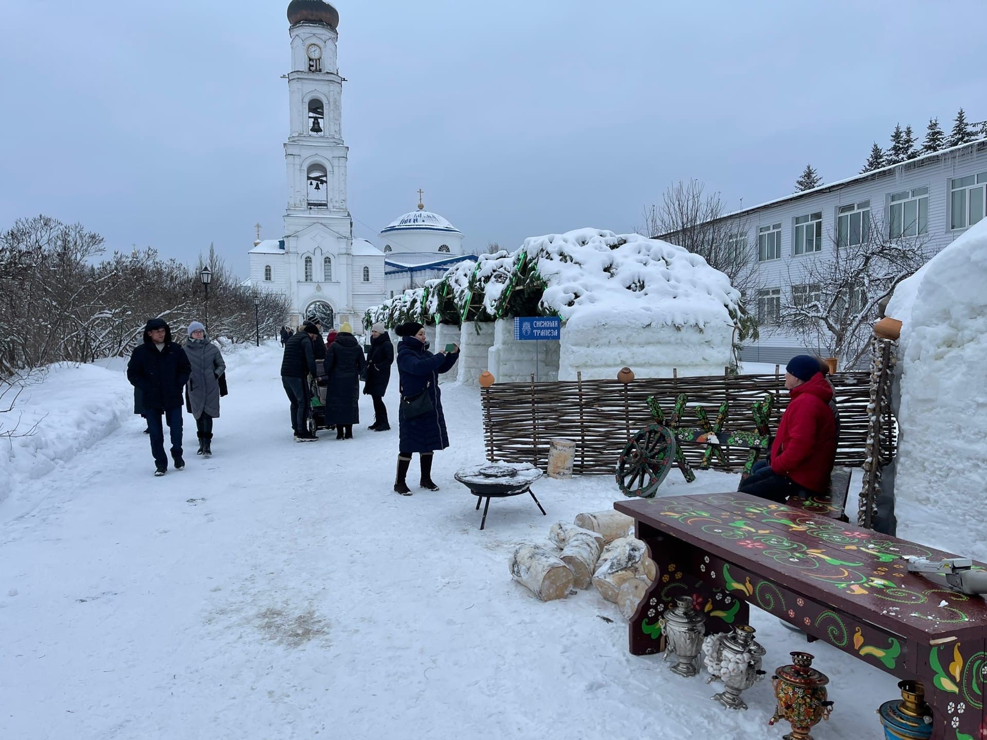 В Раифе открылся Рождественский ледовый фестиваль