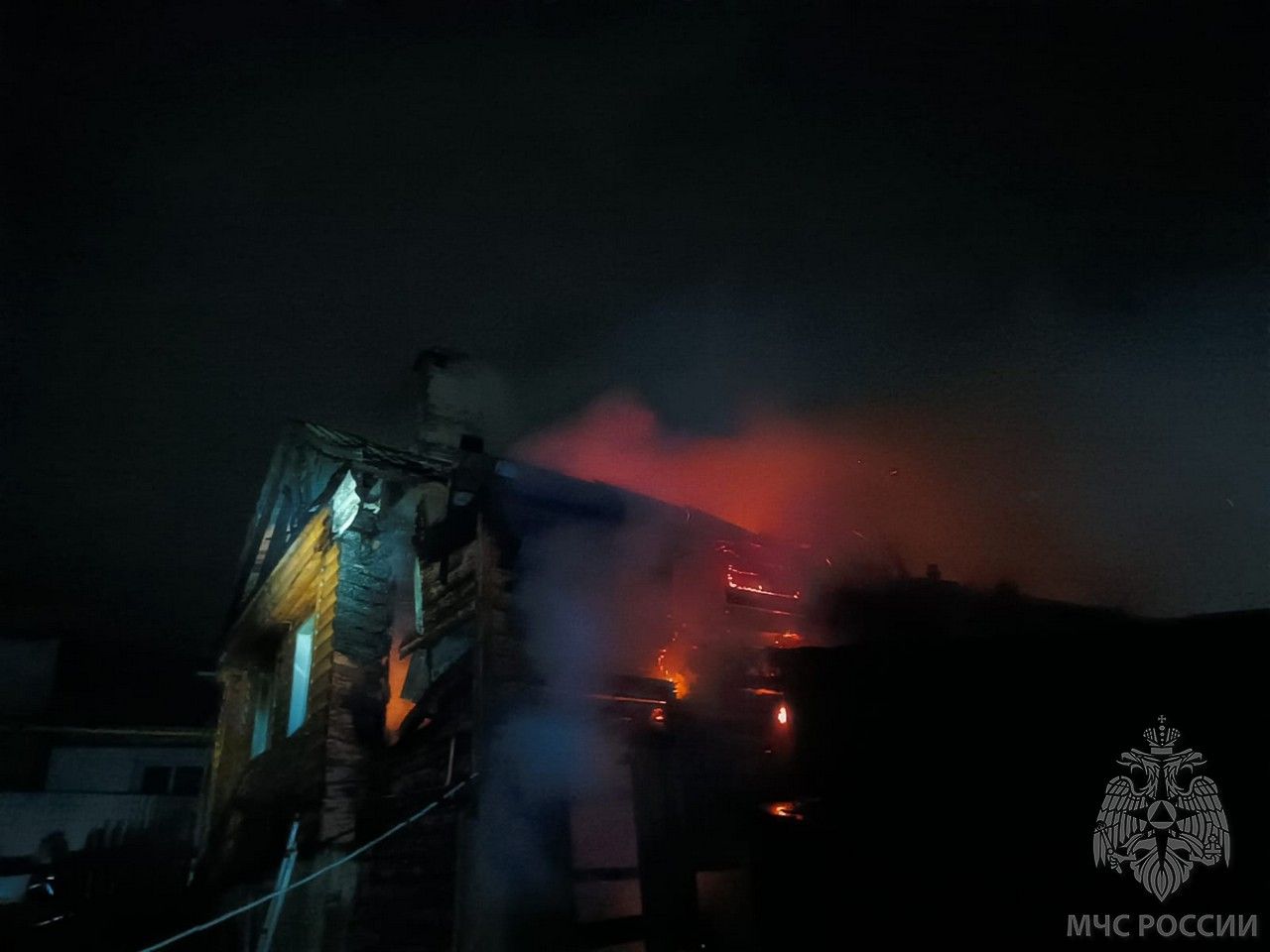 Пожар в Нижних Вязовых закончился гибелью 42-летнего мужчины