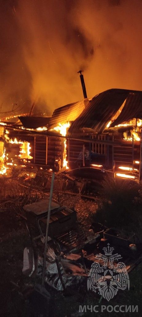 В поселке Октябрьский Зеленодольского района от огня пострадало 6 дачных строений