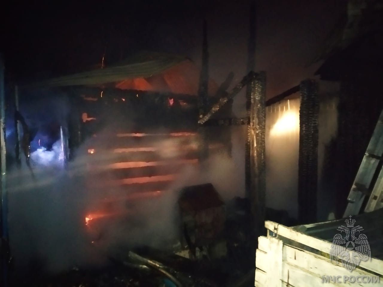 В поселке Октябрьский Зеленодольского района от огня пострадало 6 дачных строений