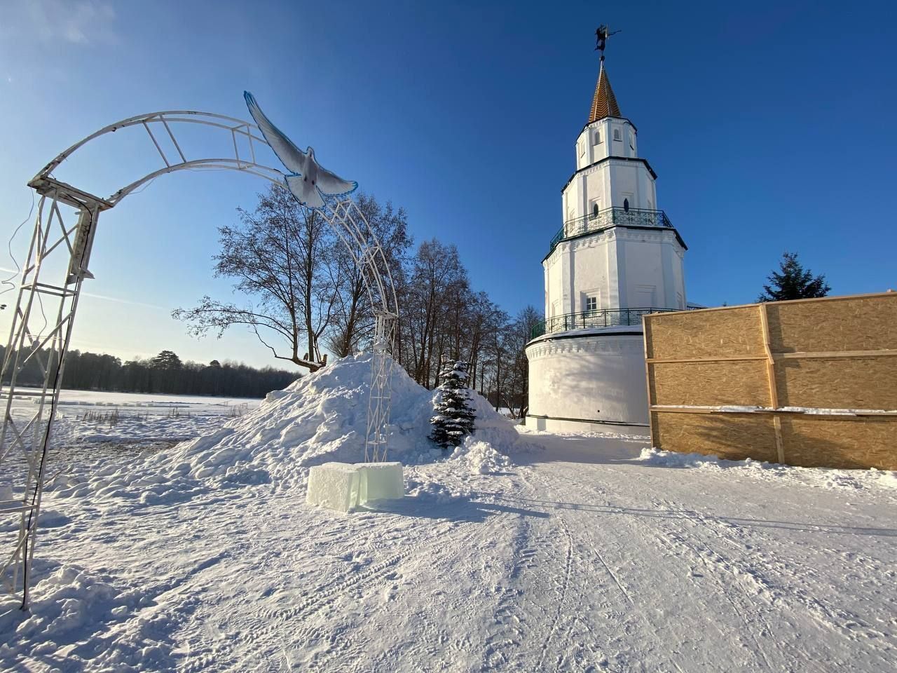 В Раифском монастыре начинается подготовка к рождественским праздникам и фестивалю «Лёд и свет»