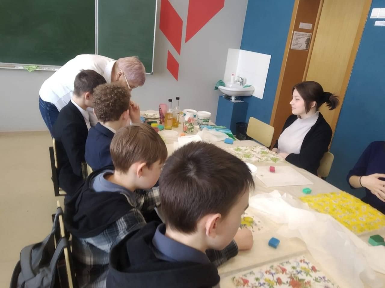 В селе Нурлаты продолжает работать «Бабушкина школа»