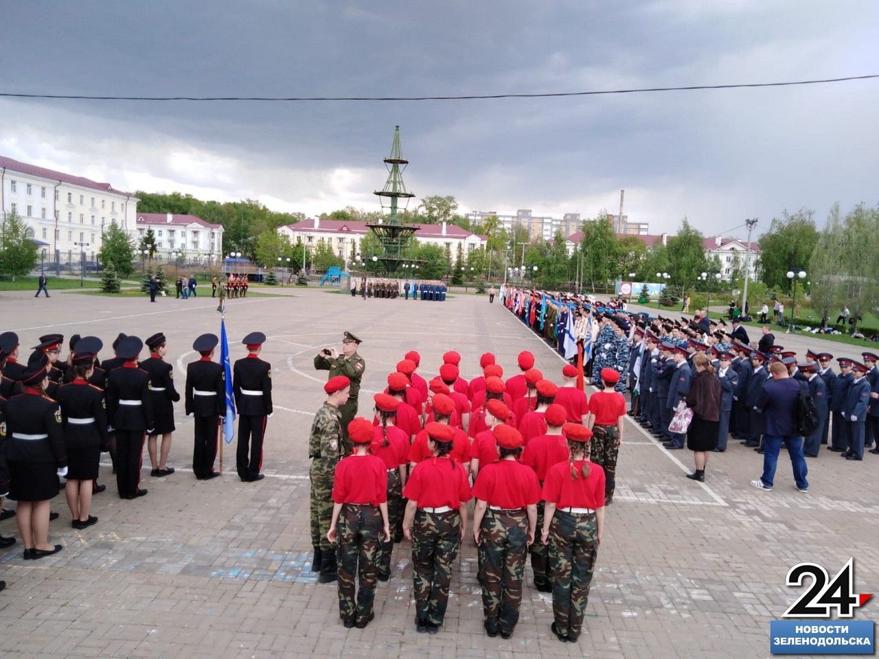 Мобильный репортёр: На «Авангарде» проходит репетиция парада к Дню Победы