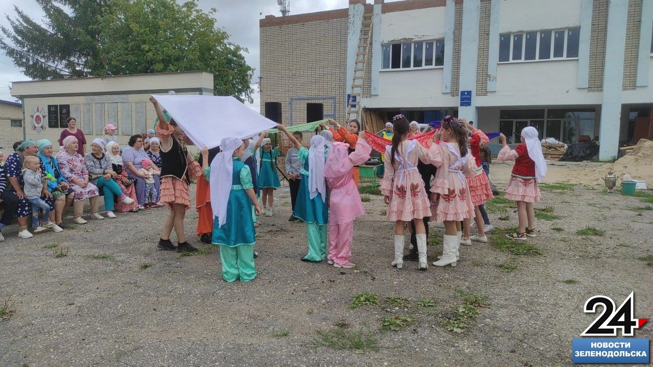 Сотрудники Бишнинского ДК провели мероприятие для пожилых жителей села