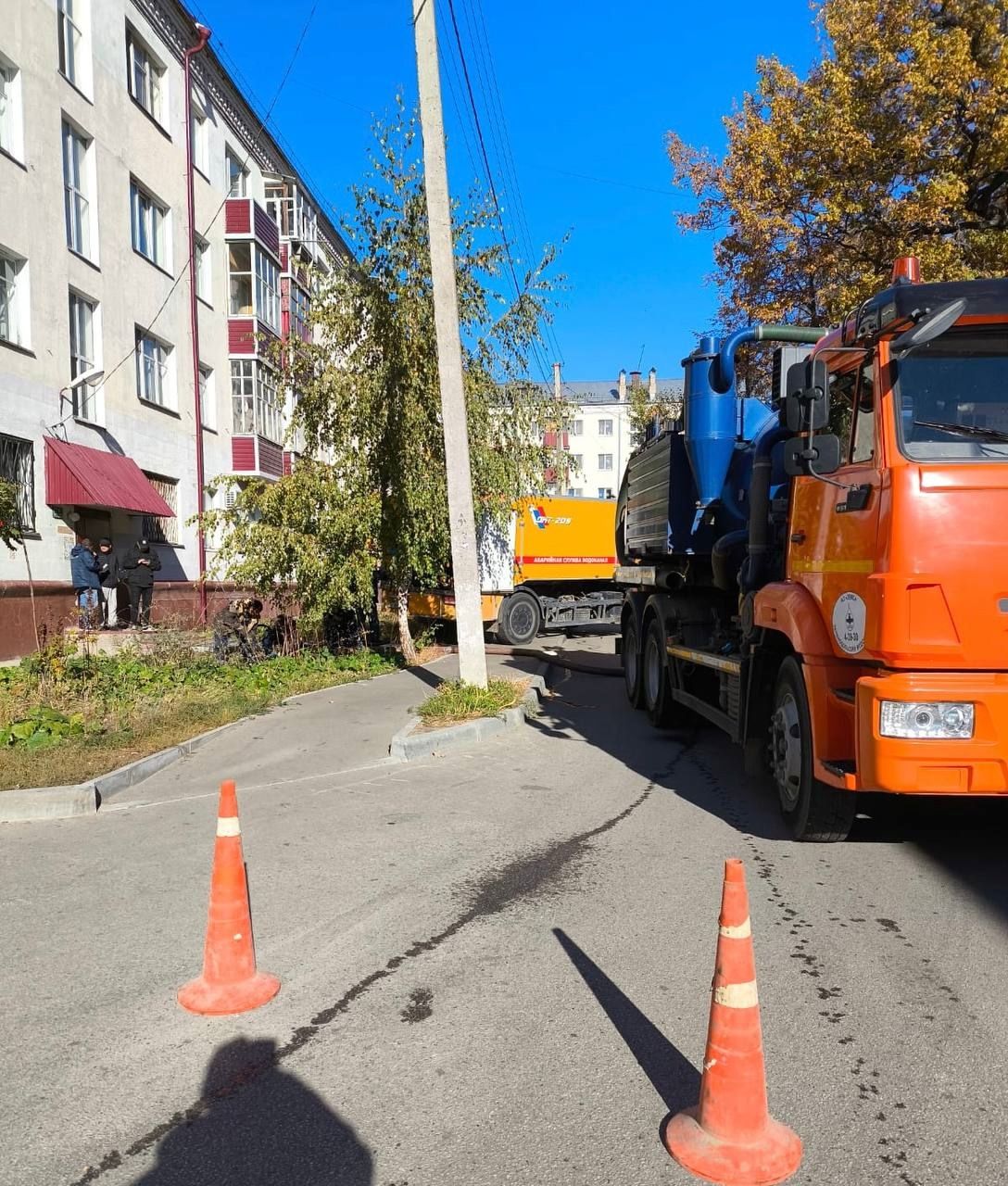 Сотрудники ЗВКС приступили к осенним профилактическим работам по промывке городских канализационных сетей