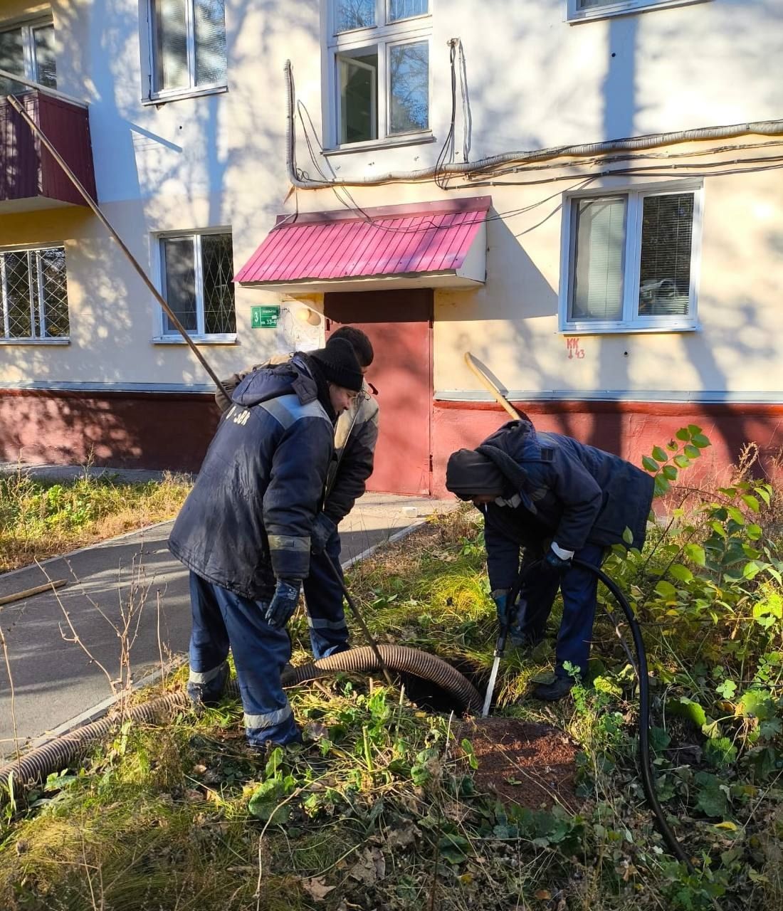 Сотрудники ЗВКС приступили к осенним профилактическим работам по промывке городских канализационных сетей