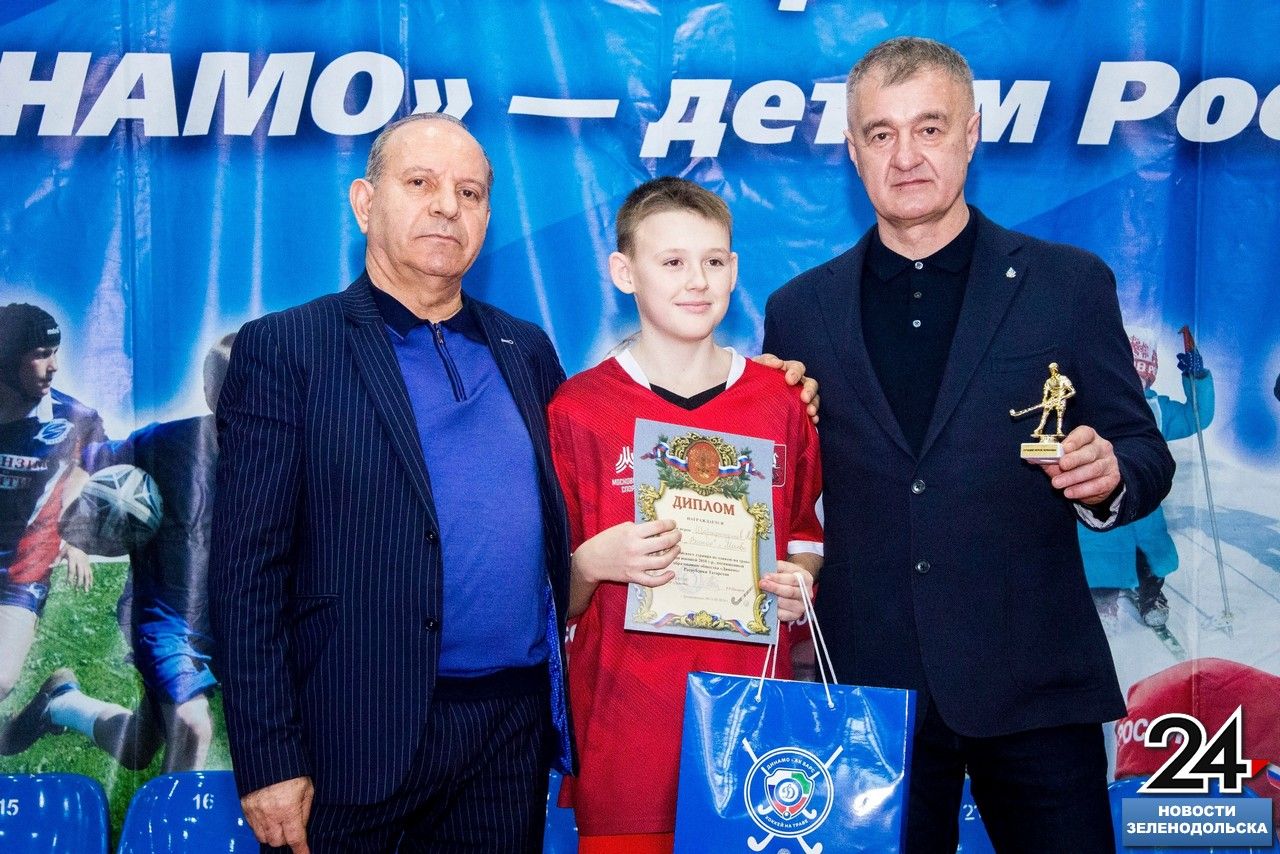 СК «Маяк». Всероссийский турнир по хоккею на траве среди юношей
