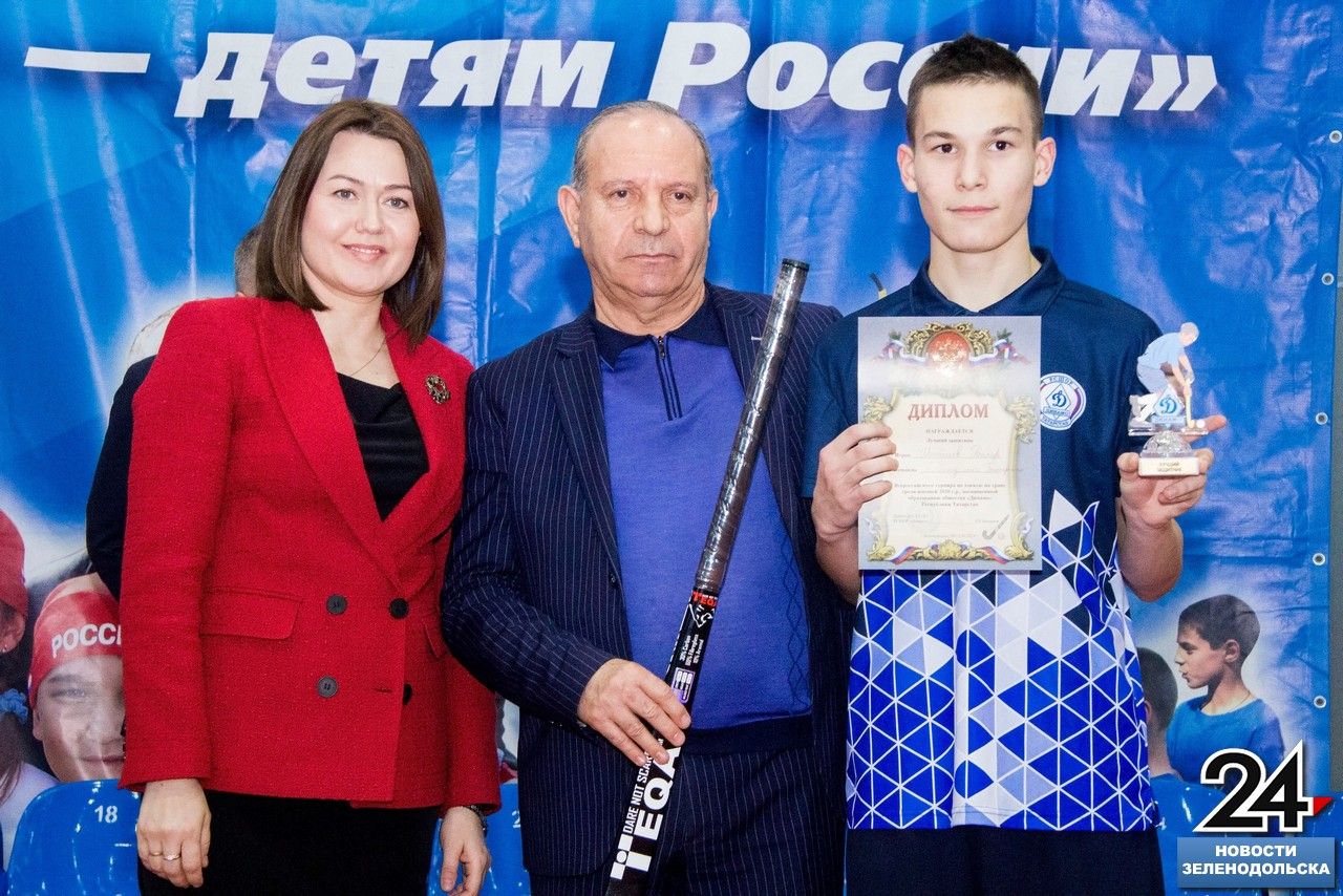 СК «Маяк». Всероссийский турнир по хоккею на траве среди юношей