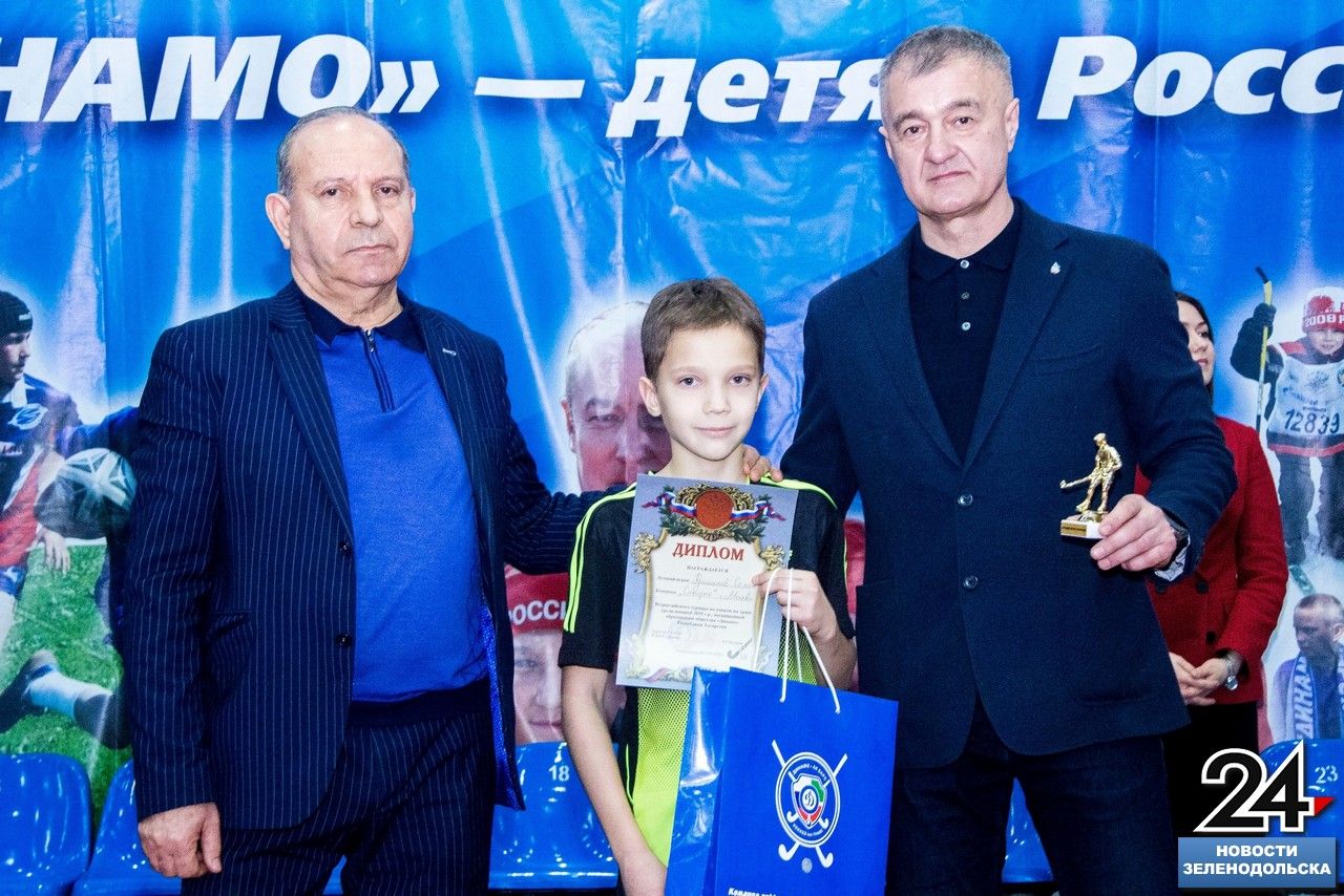 СК «Маяк». Всероссийский турнир по хоккею на траве среди юношей
