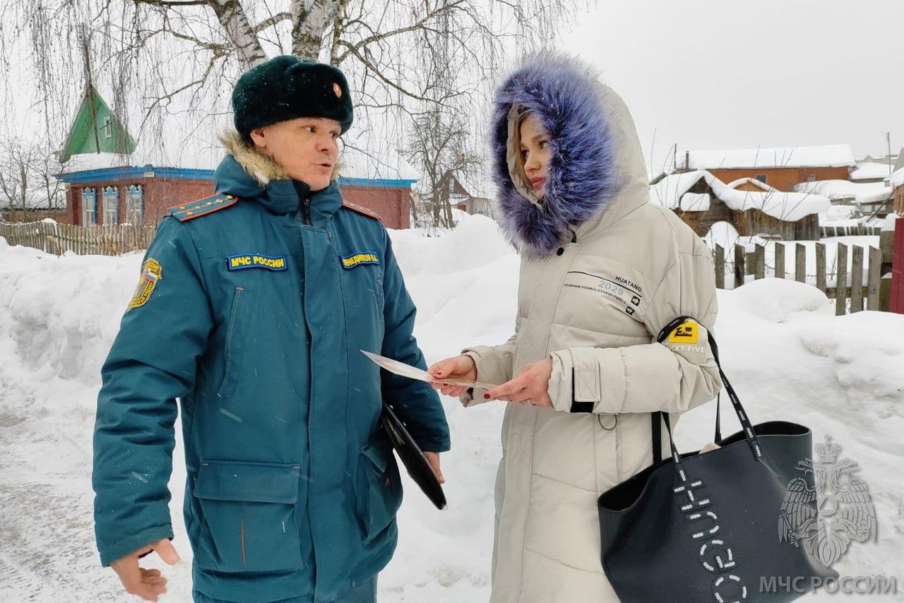 Сотрудники МЧС призывают зеленодольцев соблюдать меры пожарной безопасности