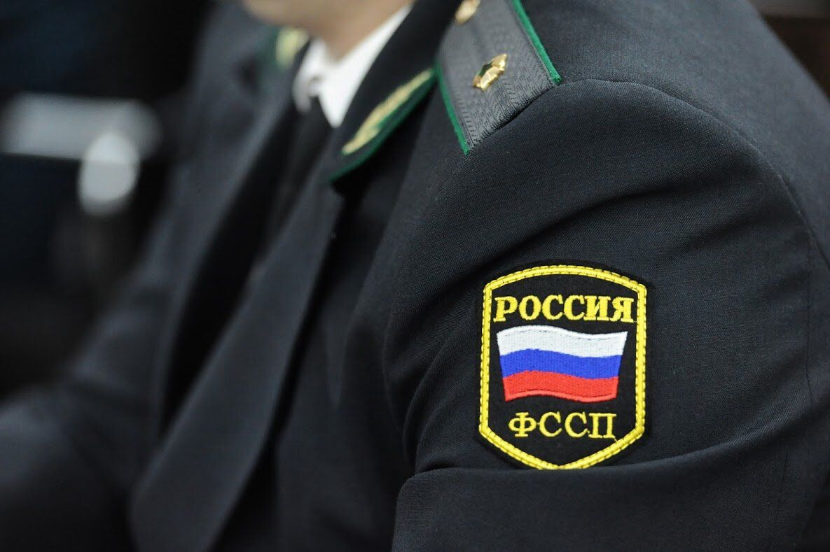 Судебные приставы выдворили почти 600 иностранных граждан