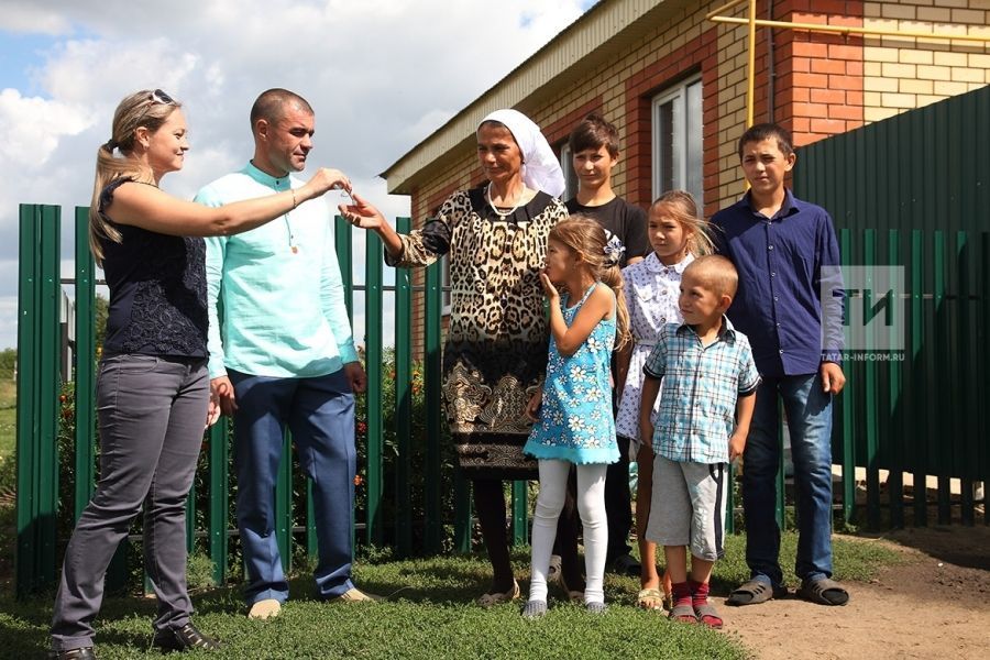У многодетных родителей будет право сократить рабочую неделю