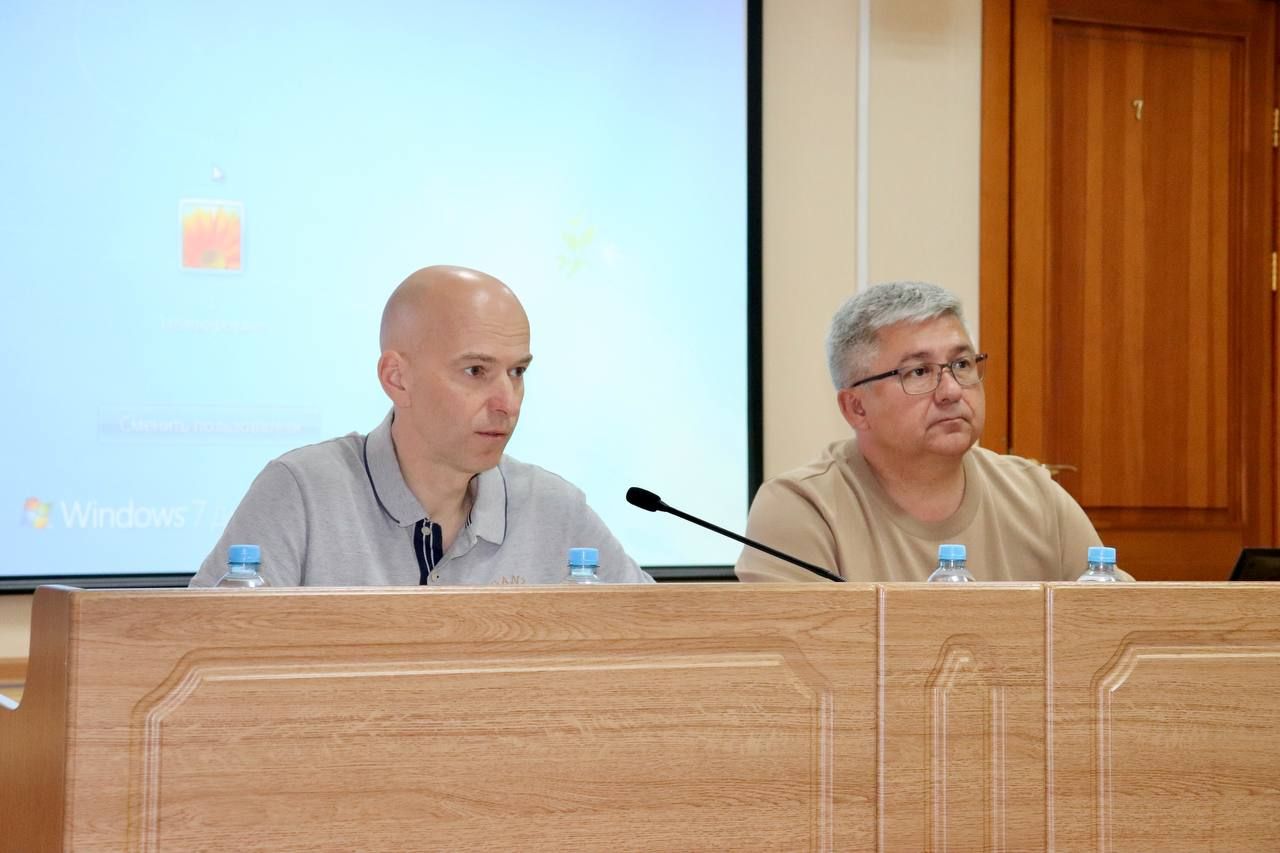 Глава района Михаил Афанасьев осмотрел территорию острова Свияжска