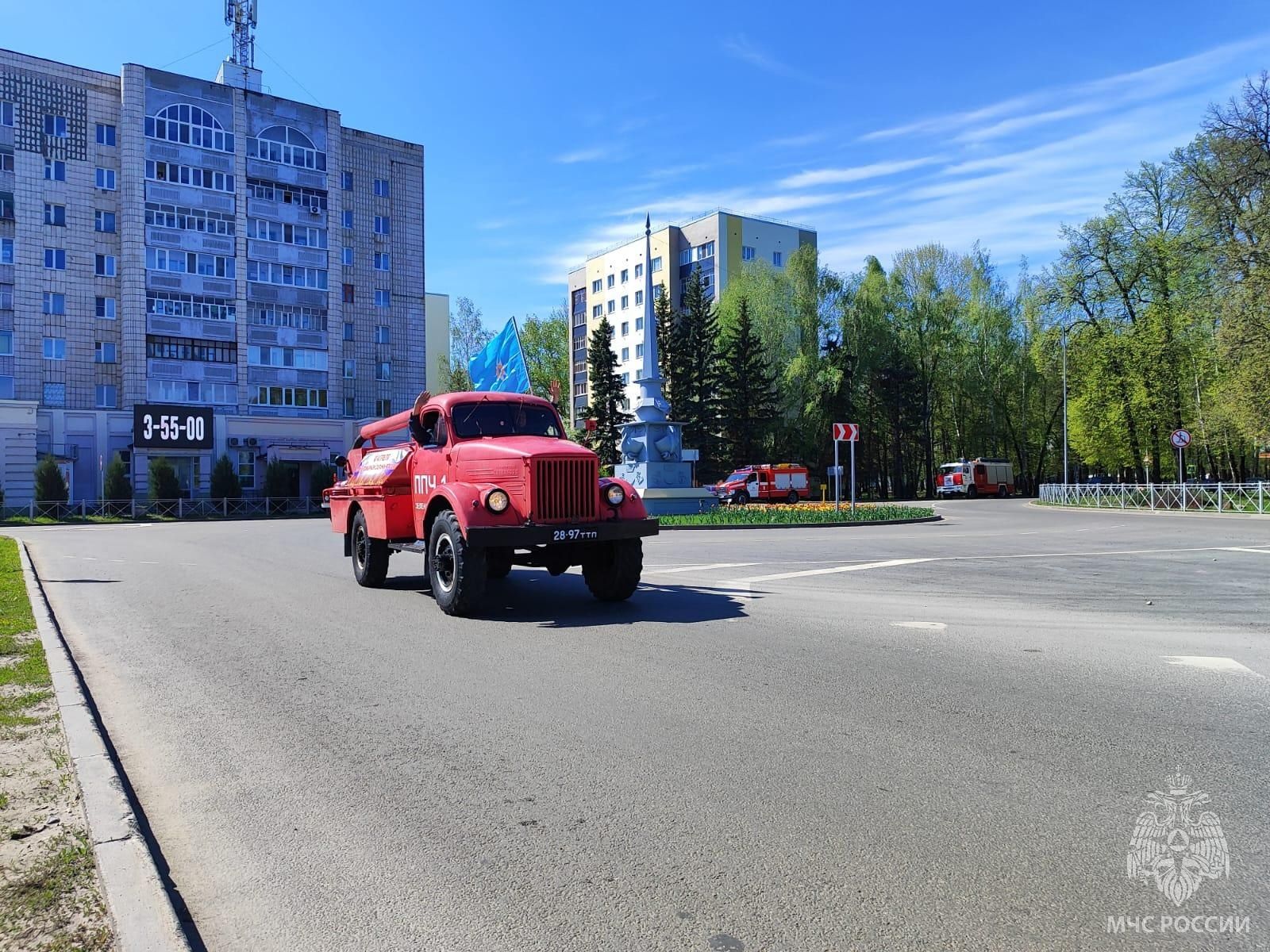 В Зеленодольске прошел автопробег в честь 375-летия пожарной охраны России