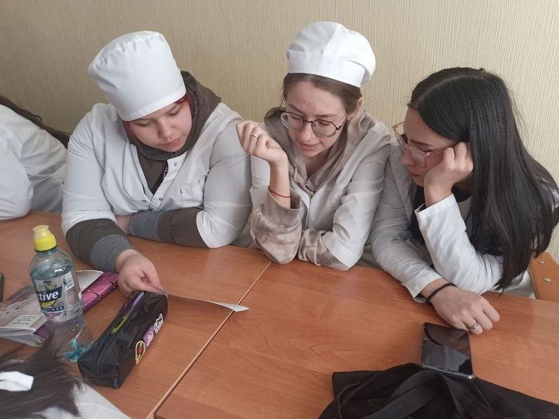 В Зеленодольском медицинском колледже почтили память А.С. Пушкина