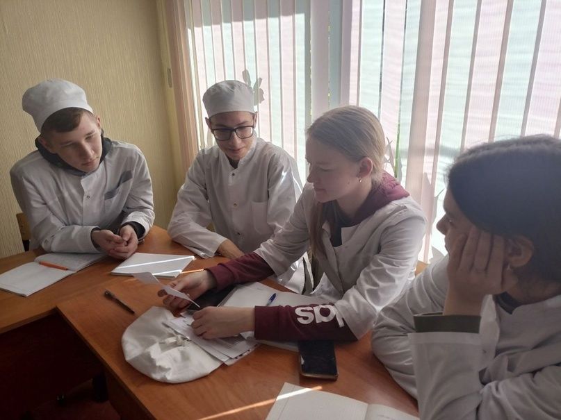 В Зеленодольском медицинском колледже почтили память А.С. Пушкина