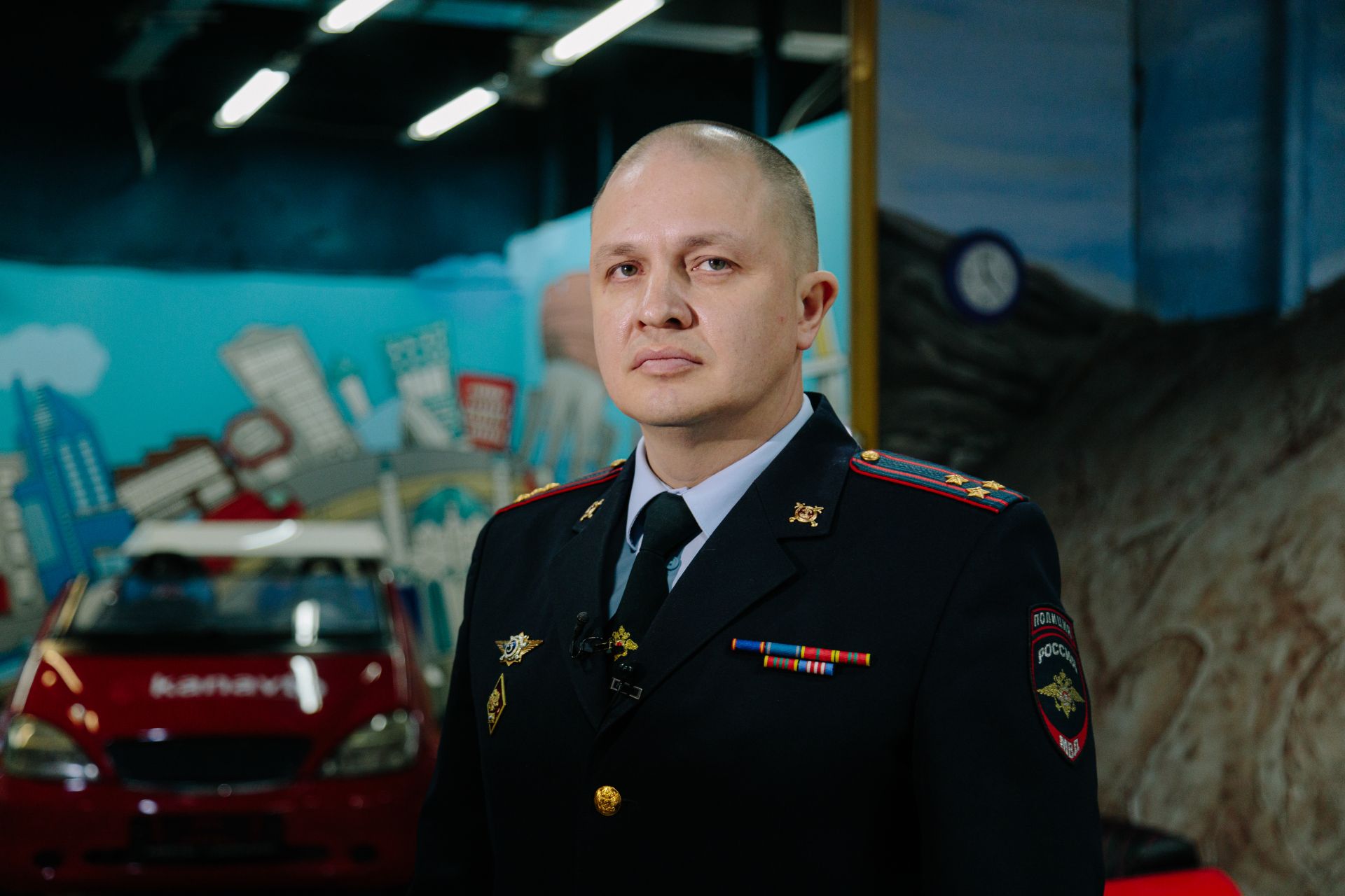 Казанским школьникам наглядно показывают правила безопасного поведения на дороге на интерактивной площадке