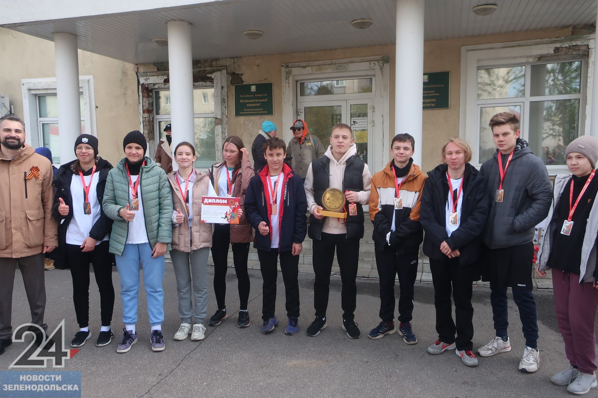 Переходящий Кубок эстафеты Победы на призы «Зеленодольской правды» вновь взяла гимназия №3