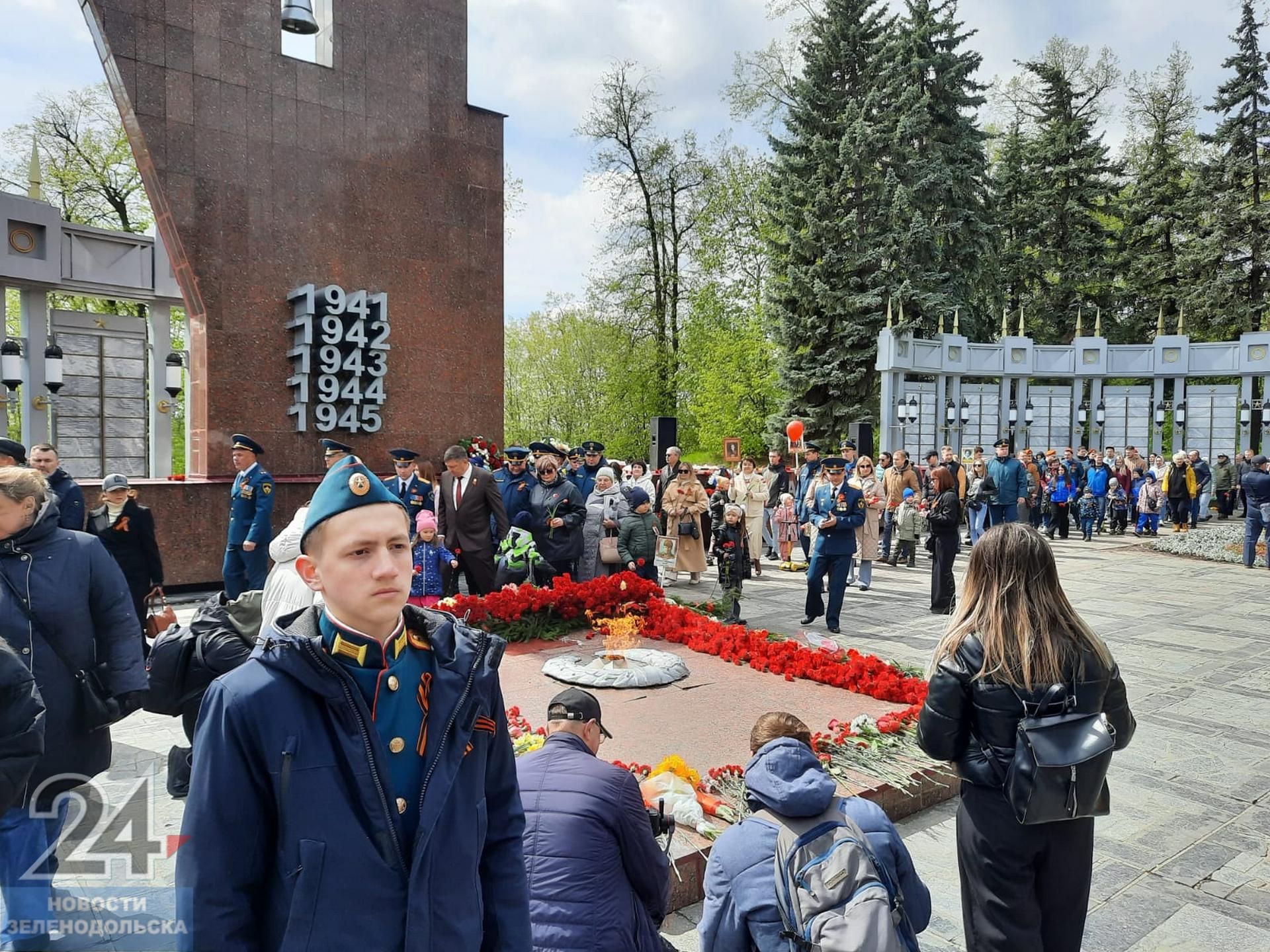 На площади СК «Авангард» начался парад в честь 79 годовщины Великой Победы над фашистской Германией