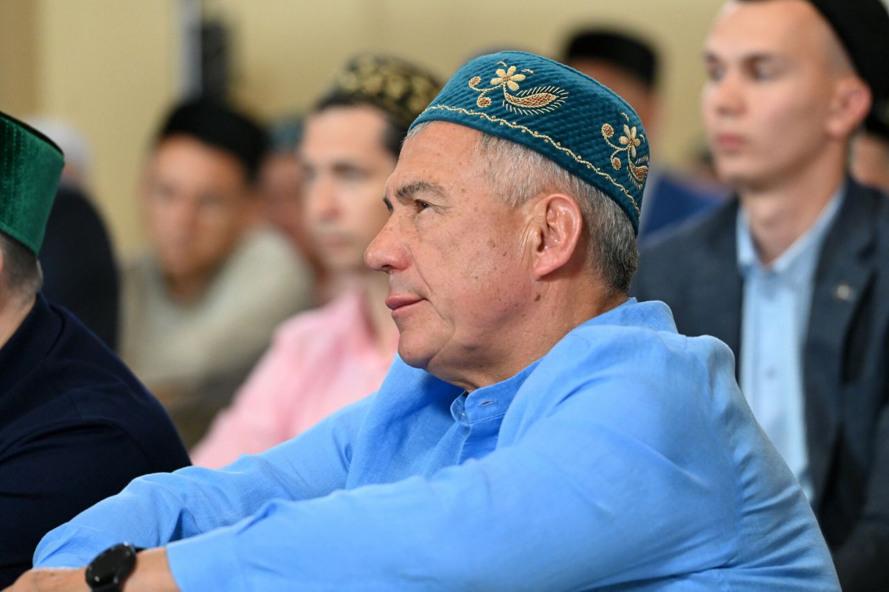 Рустам Минниханов поздравил мусульманам Татарстана с праздником Курбан-байрам