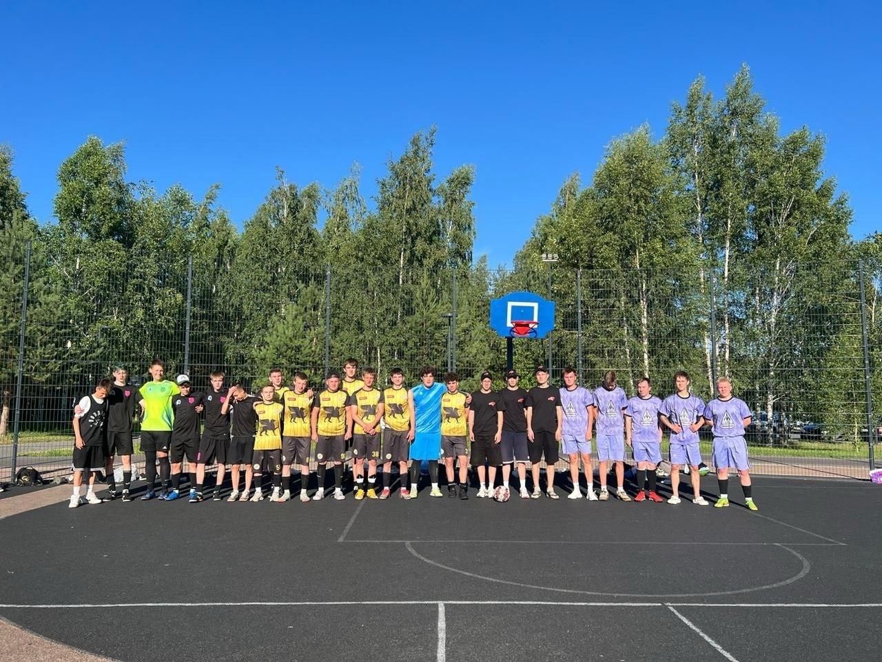 В Зеленодольской «Березовой роще» провели городской турнир по футболу «Удар в девятку»