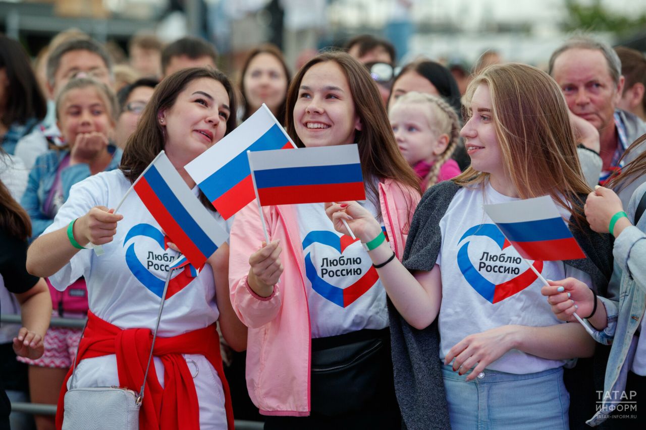 Опросы показывают рекордный уровень сплоченности и взаимопонимания в России