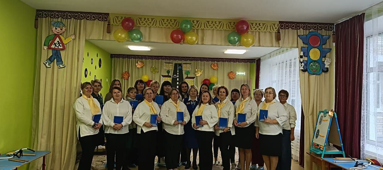 В детском саду №15 «Ромашка» воспитатели поделились опытом обучения детей безопасному поведению на дороге