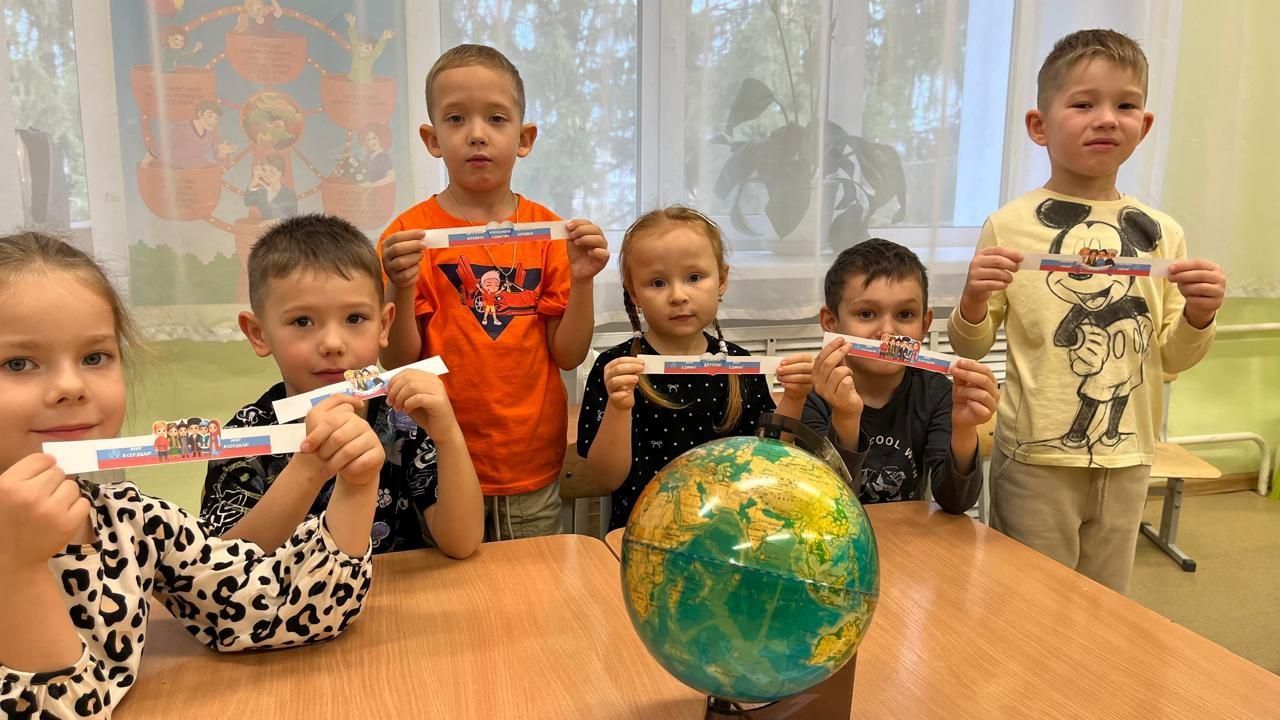 В детском саду № 29 «Ёлочка» Зеленодольска в преддверии праздника прошли познавательные мероприятия