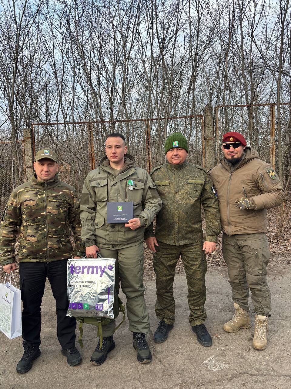 Михаил Афанасьев вручил медаль выпускнику Зеленодольского лицея