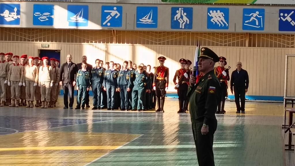 В конкурсе строя и песни победила гимназия № 3